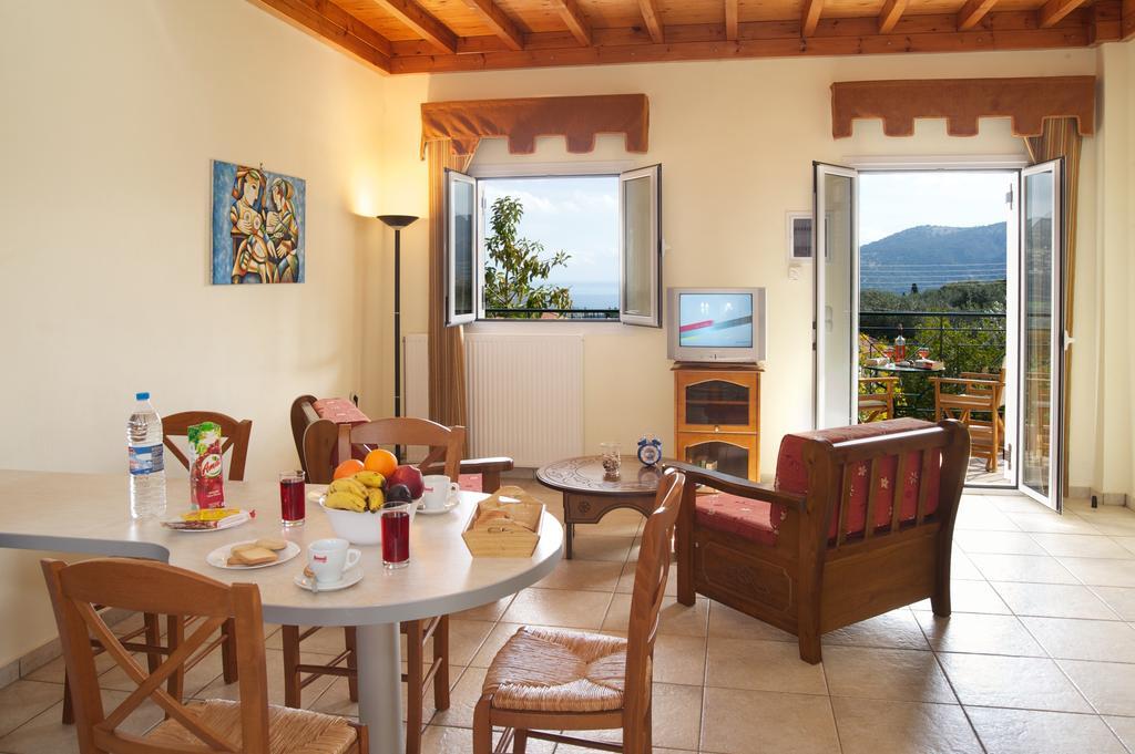 Dogis Retreat Apartment Agia Efimia Стая снимка